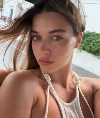 afra saracoglu