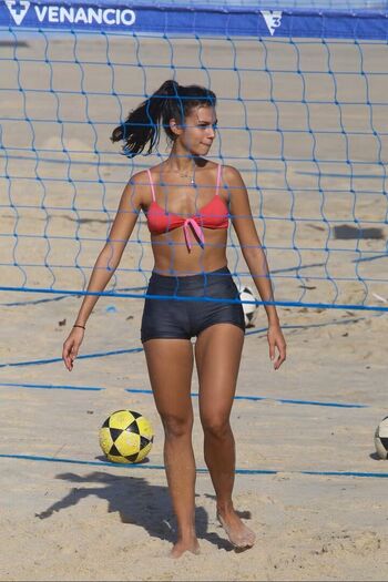 Alane Dias