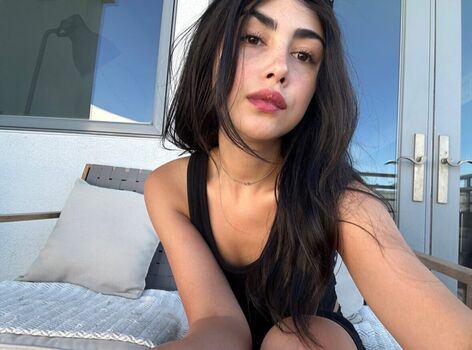 Alexa Mansour