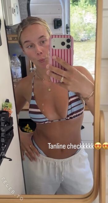 Full leaked Angelinajoleen private onlyfans photo