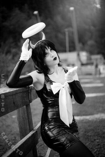 Angelwings_Cos