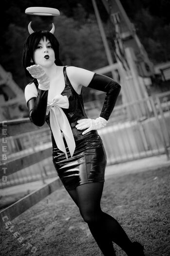Angelwings_Cos