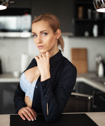 Anike Ekina