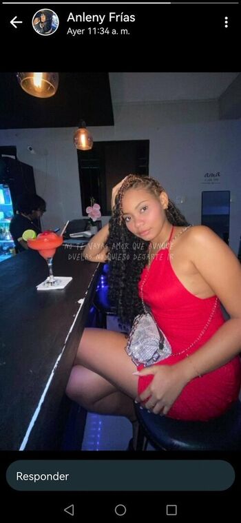 Anleny frias