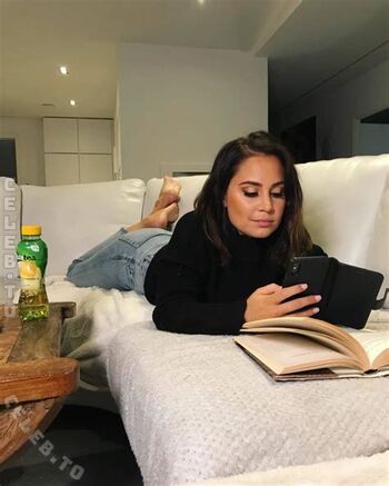 Anna Abreau