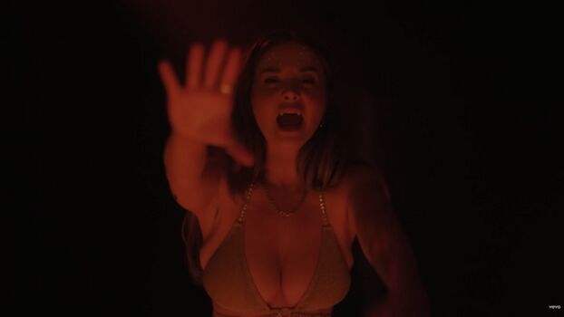Anna Shields