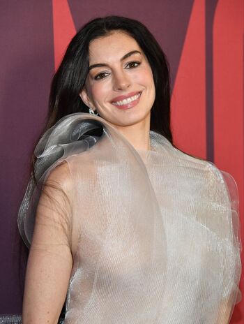 Anne Hathaway