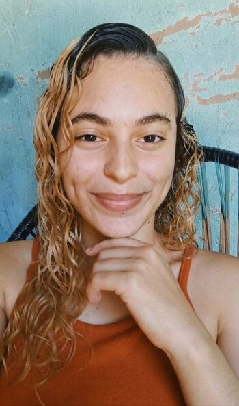 Anny Caroline