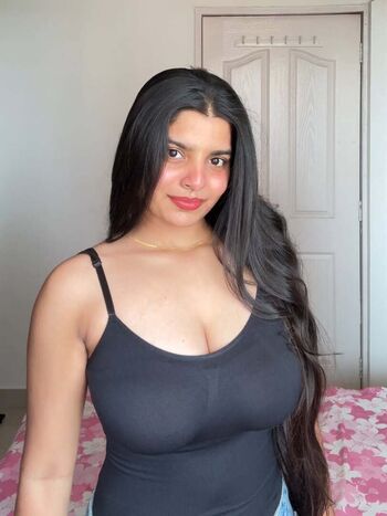 _anushkadiariess_