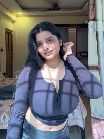 _anushkadiariess_