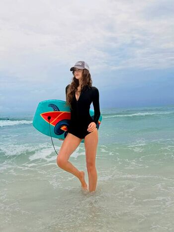 ARUUU