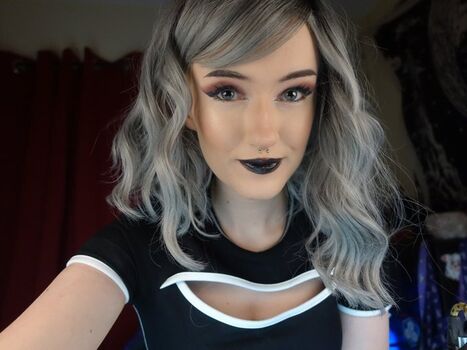 Full leaked Who is this / private onlyfans photo