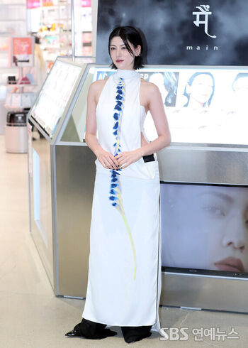 Ayaka Miyoshi