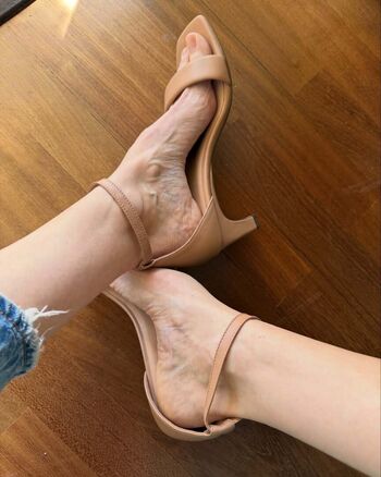 Barearchedbeauty