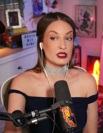 BasicWitGirl