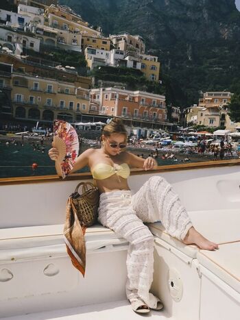 Bela Fernandes