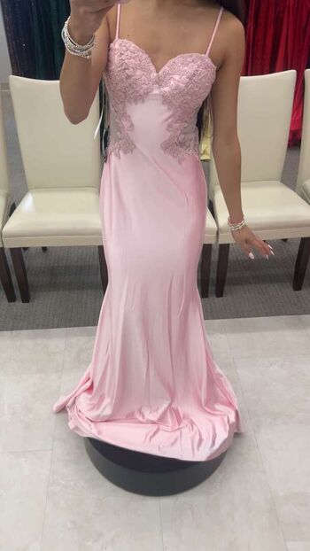 Bella Luu