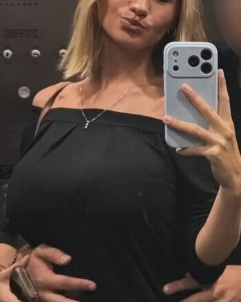 bizzydalechekx2