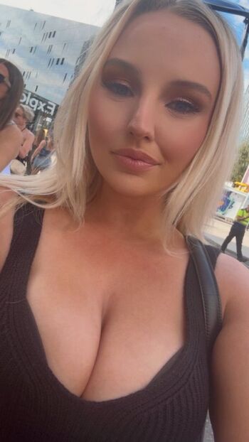 Blondehunx