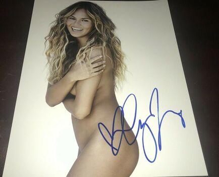 chrissyteigen