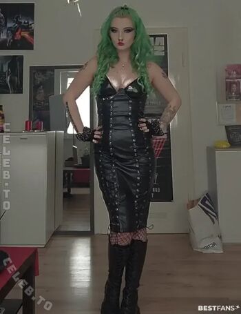 Crazy Badgirl