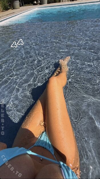 Curlyxox_