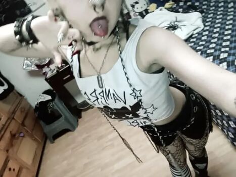 Cute_Chrixxx
