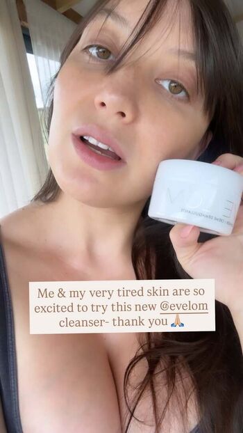 Daisy Lowe