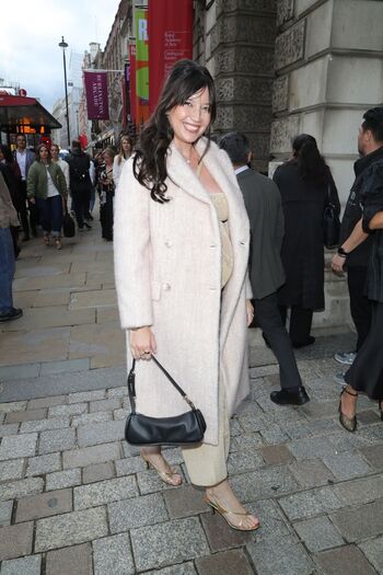 Daisy Lowe