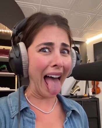 Daniella Monet