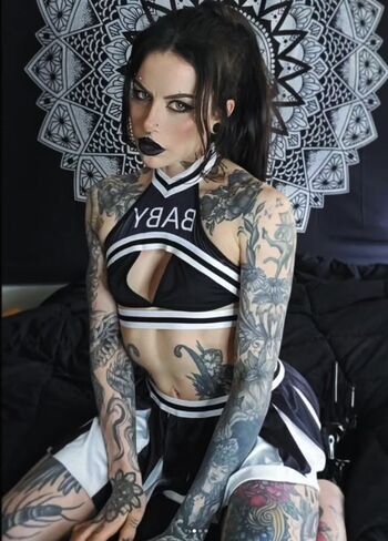 Dia_Devine