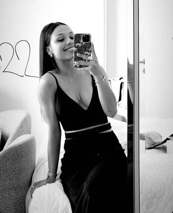 Elise_cm
