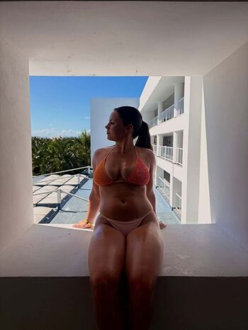 ellamacpherson_15