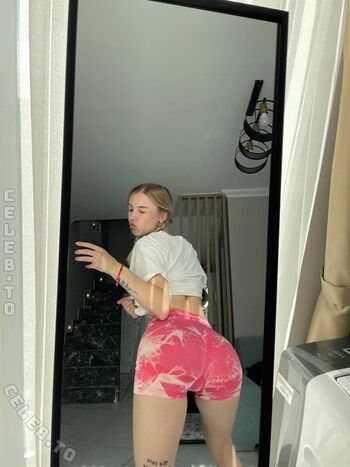 ellie_candy