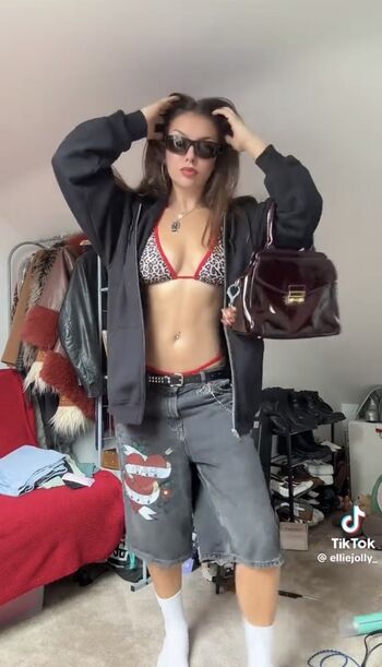elliejolly_