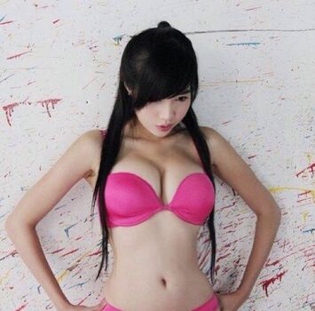 Elly Tran Ha