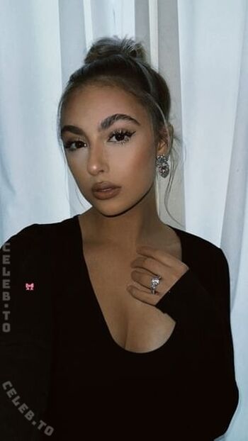 Full leaked Emily mhl private onlyfans photo