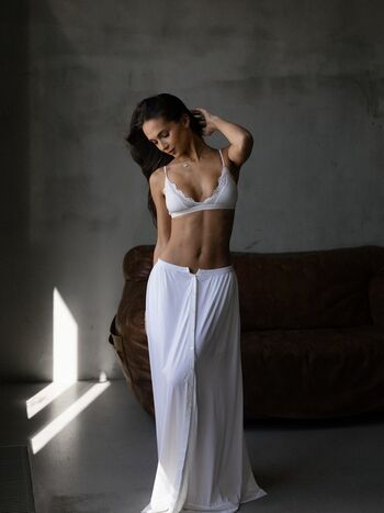 emilyemrata2