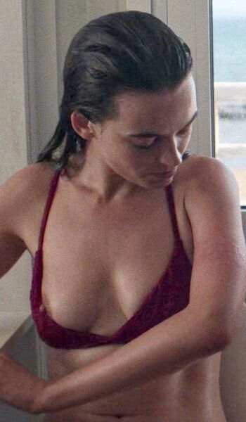 Emma Mackey