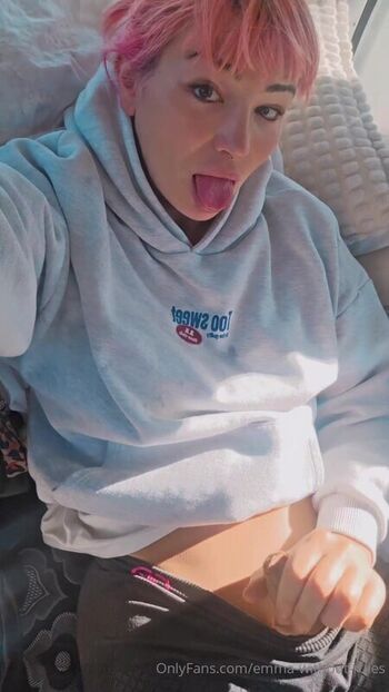 Full leaked Maias/ private onlyfans photo