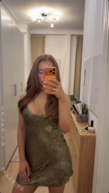 Full leaked Kayla marie/ private onlyfans photo