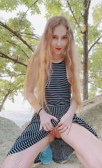 Eva Ava