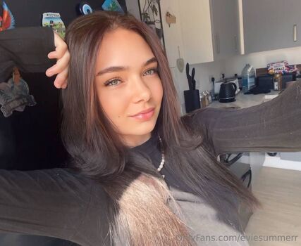 eviesummerr