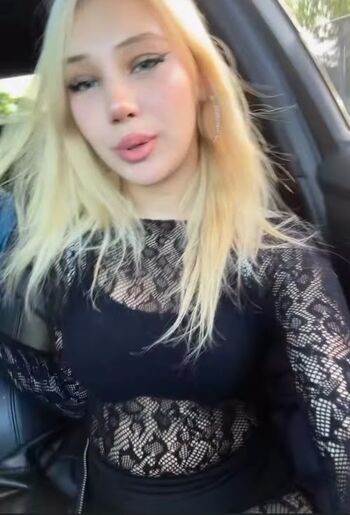Full leaked Lellyzinha/ private onlyfans photo