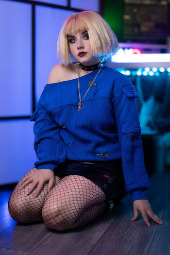 Ezy Summers Cosplay