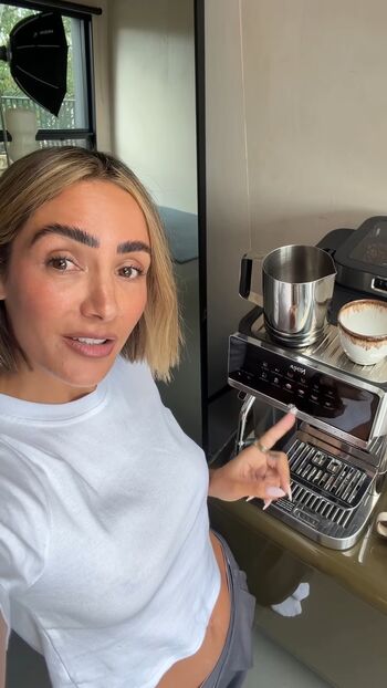 Full leaked Frankie bridge private onlyfans photo