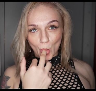 Gloryhole Swallow