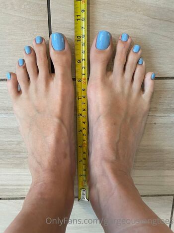 Gorgeouslongtoes