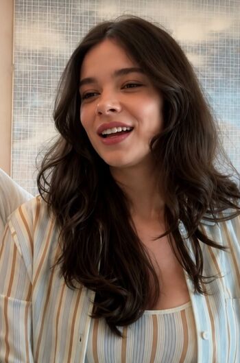 Hailee Steinfeld