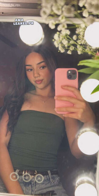 Isabella Luna Tovar